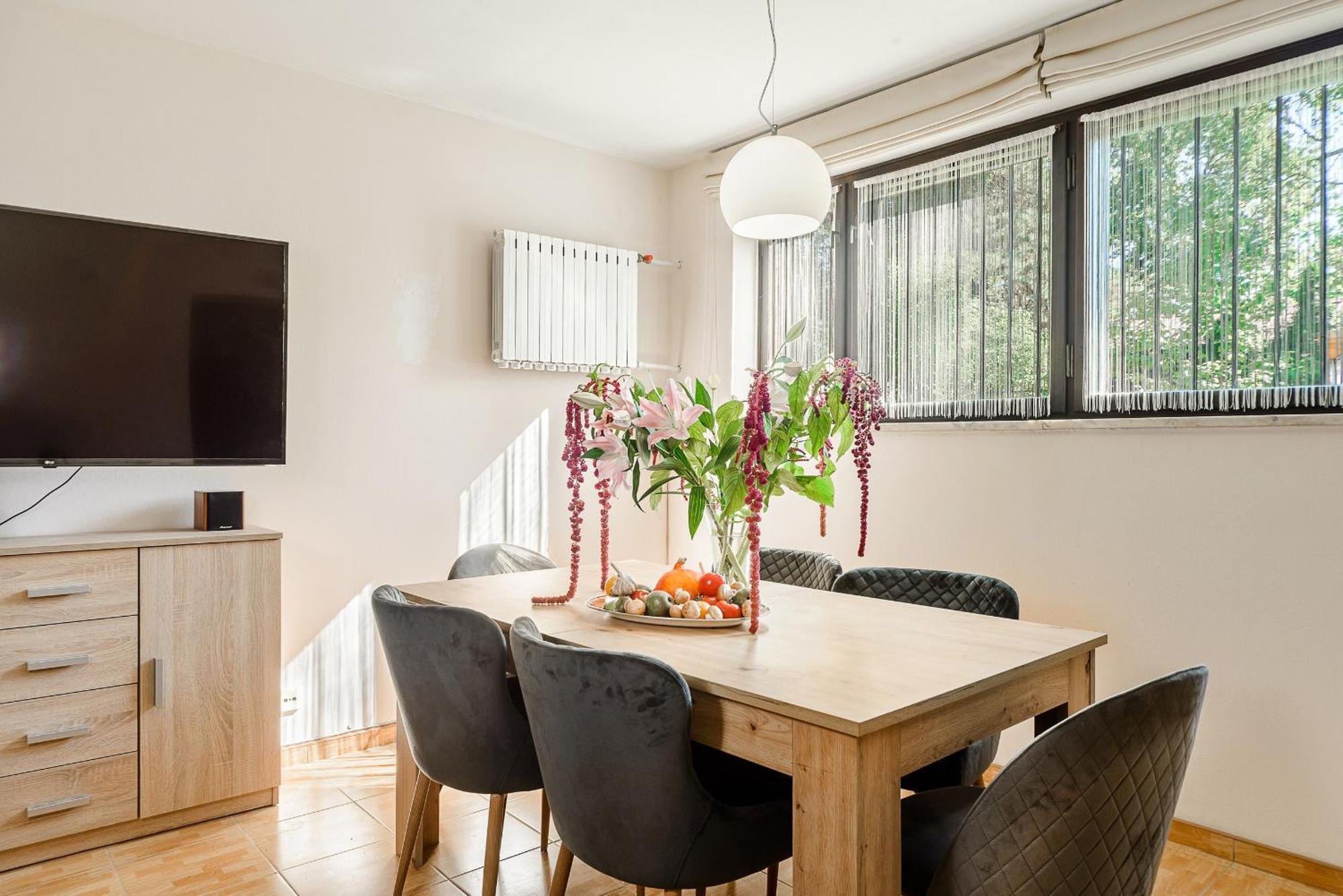 P&O Apartments Juhasow - Wawer Warszawa Eksteriør billede